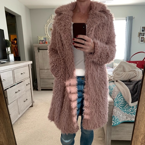 💕🎉HP🎉🌸Vegan Fur Knee Length Coat💕 - Picture 5 of 7